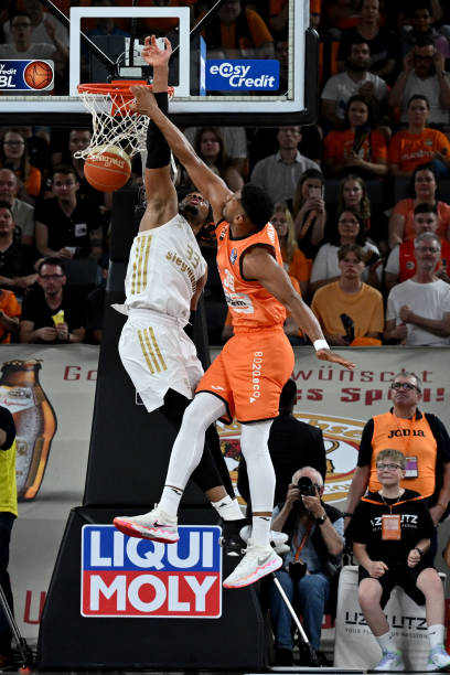 出色的场上 出色的场上