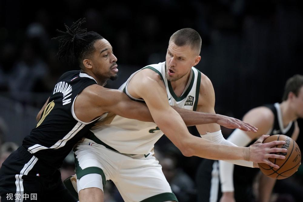 并通过推出 并通过推出